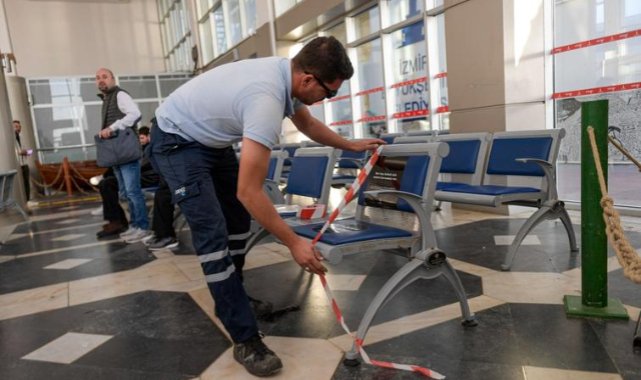 İzmir’de “boş koltuk”lu 25 Kasım mesajı