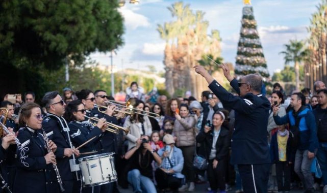 İzmir, yeni yılı rengarenk bir festivalle karşılıyor