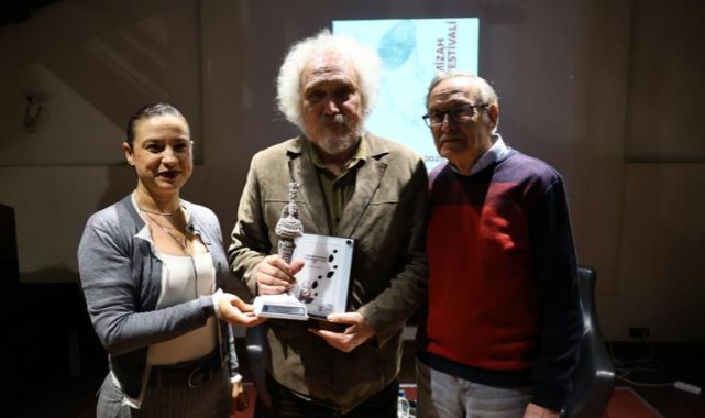 9. İzmir Mizah Festivali’nde Sinema Keyfi: “Bak Postacı Geliyor” Efes Selçuk’tan tam not aldı