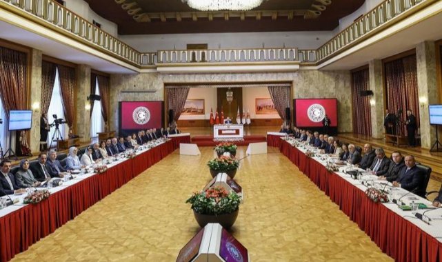 Akademisyenler, tutanakları inceledi