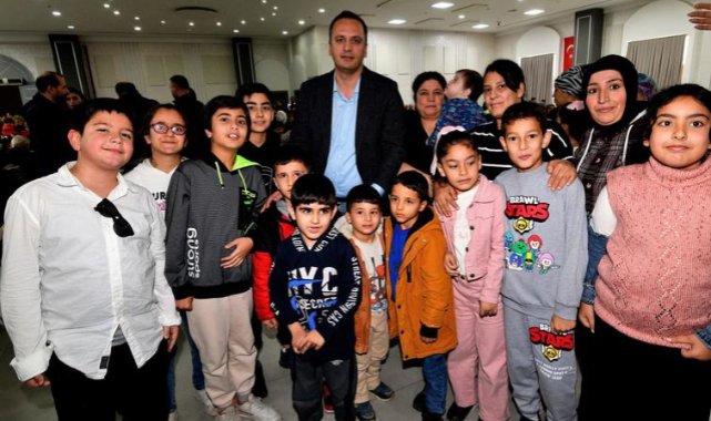 Başkan Eşki, Bornovalılarla yılbaşı yemeğinde buluştu