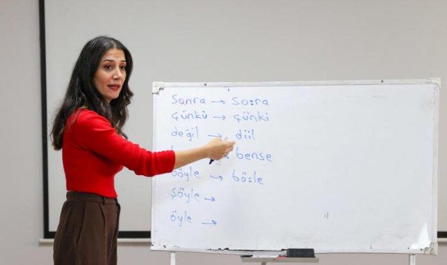 Buca Belediyesi’nden diksiyon ve sunuculuk kursu