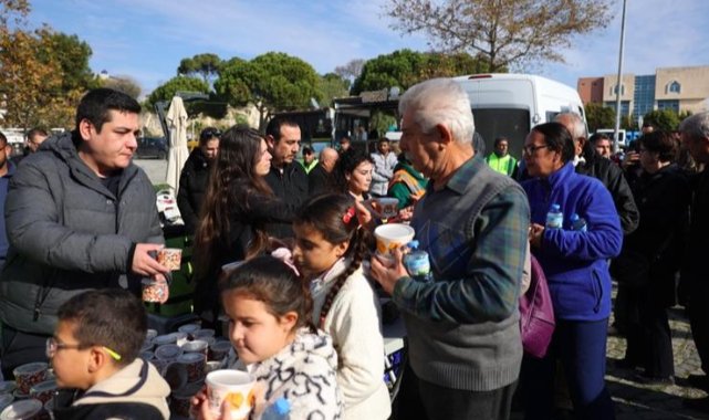 Çeşme’de Gülşah Durbay için hayır yemeği dağıtıldı