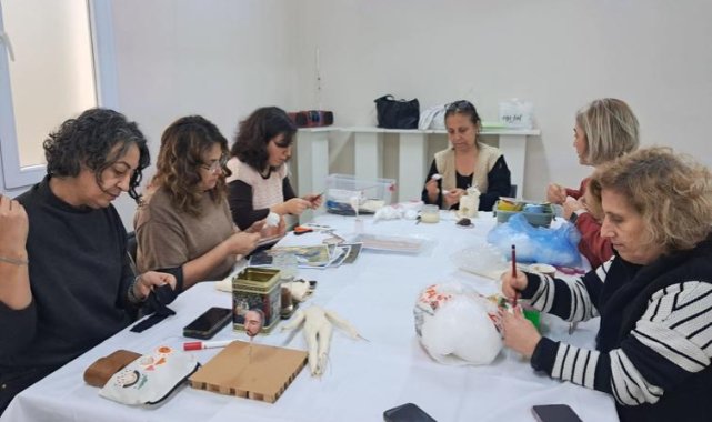 Çiğli’de Kadınlar Geleneksel Sanatı Geleceğe Taşıyor