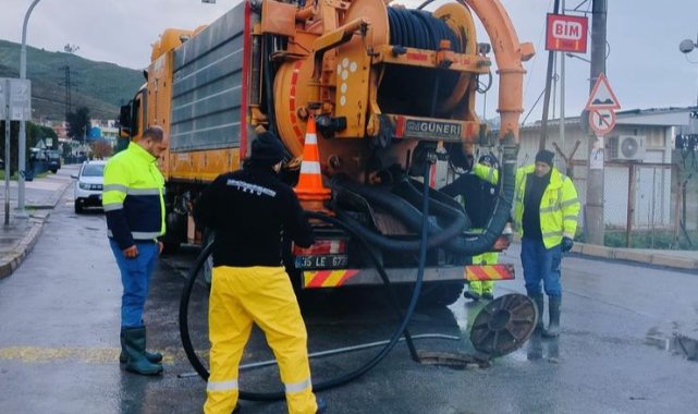 İzmir’de yağış alarmı sürüyor