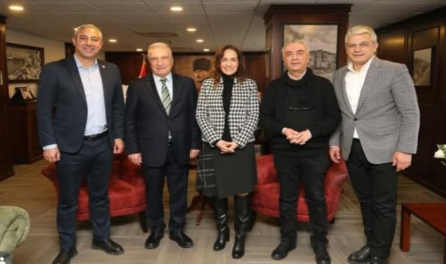 Karşıyaka’da dikkat çeken buluşma: Ünsal eski başkanlarla görüştü!