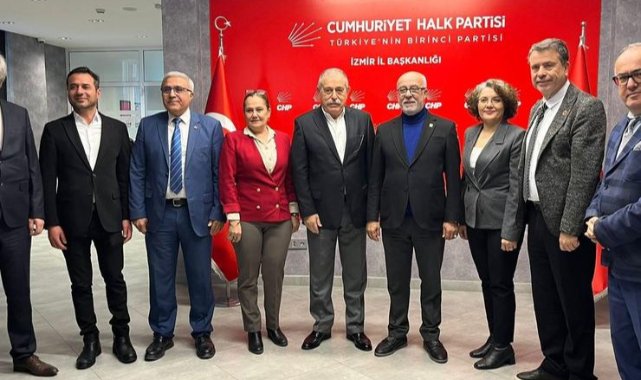 CHP İzmir'de eski ilçe başkanlarıyla toplantı