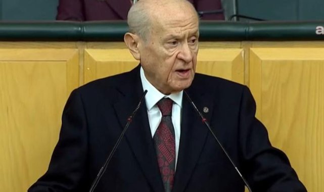 MEB'i tebrik etti, 'Laiklik' bildirisini hedef aldı!