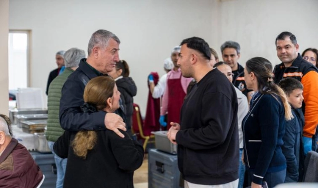 Güzelbahçe Belediyesi şehit ve gazi aileleri için iftar verdi