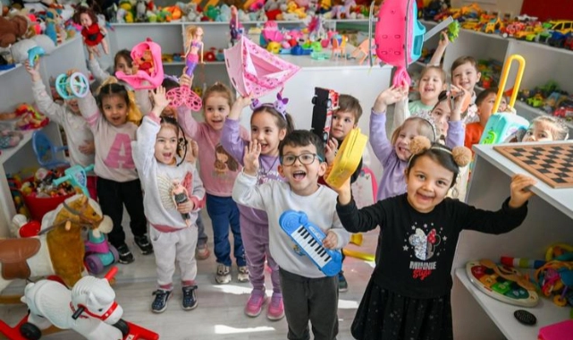 Her çocuğun oyuncakla oynama hakkı var!