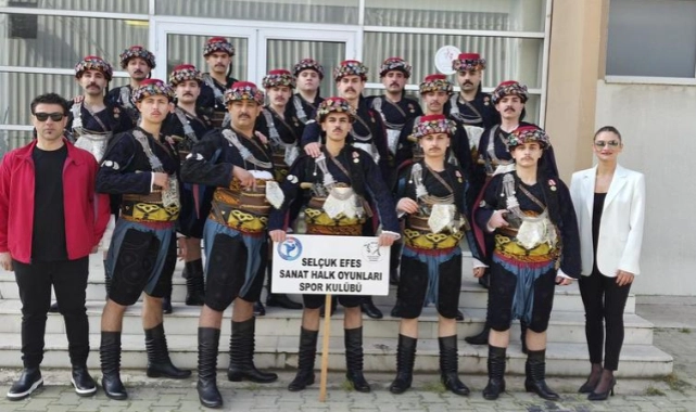 Selçuk Efes Sanat Halk Oyunları Ekibi İzmir İl Yarışması'nda Üçüncü Oldu