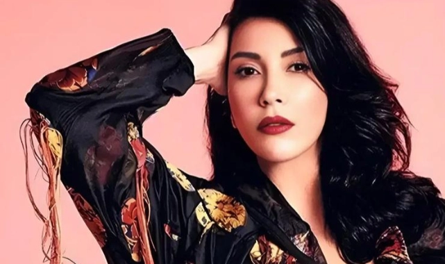 Ünlü şarkıcı Hande Yener'den 'Erol Köse' paylaşımı!