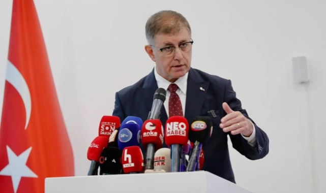 Başkan Cemil Tugay'dan hükümete eleştiri: İki yıldır beklediğimiz krediler var