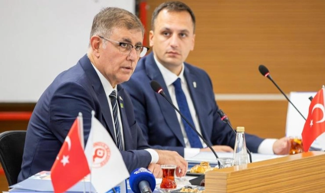 Başkan Tugay'dan gözaltı açıklaması: "Türkiye’nin her yerinde hukuksuzluk var"
