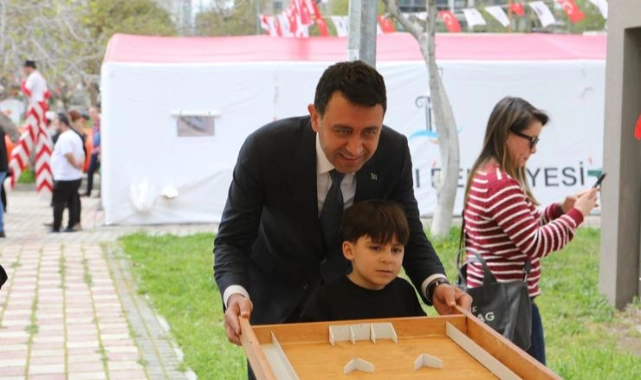 Bayraklı’da Çocuk Kitap Şenliği Yoğun İlgi Gördü