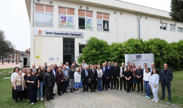 Ekonomi Muhabirleri Derneği İzmir Şubesi’nde Murat Demircan güven tazeledi