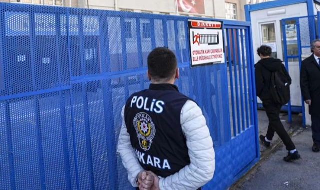 İçişleri'nden yurt genelinde 'okul güvenliği' talimatı: Okul önlerinde en az 2 polis nöbet tutacak