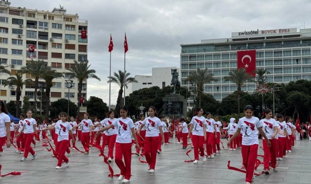 İzmir’de 23 Nisan coşkusu