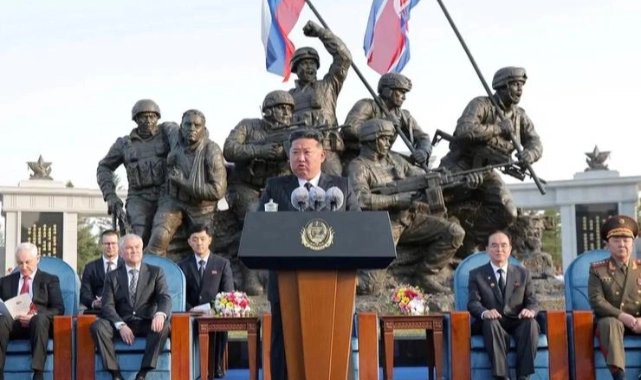 Kim Jong Un’dan güç gösterisi: Rusya için savaşanlara anıt müze