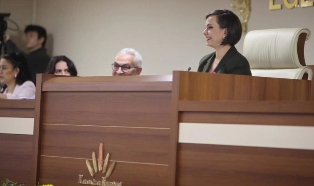 Kınay’dan Mecliste Demokrasi, Sorumluluk ve Emek Vurgusu