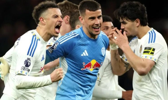 Manchester United 10 kişi kaldı: Leeds United 45 yıl sonra kazandı!
