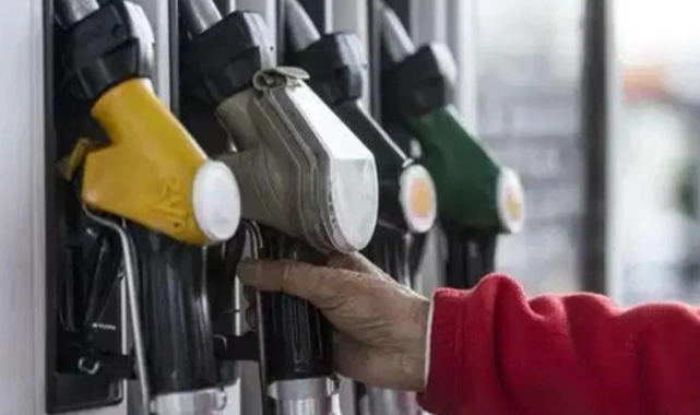 Motorin ve benzine büyük zam kapıda: Tabelalar bu gece değişecek