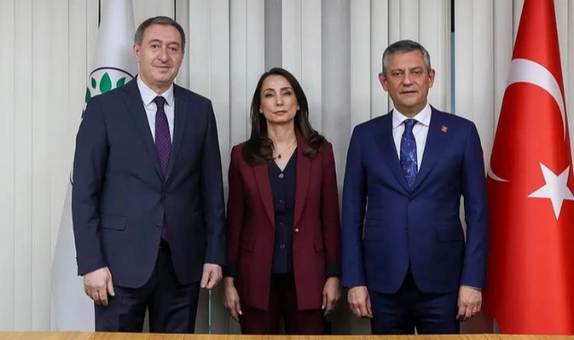  Özel'den DEM Parti'ye ziyaret