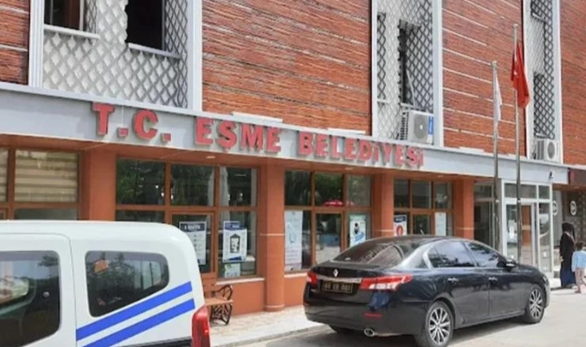Uşak'ta Eşme Belediyesi'ne operasyon