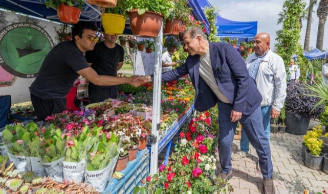 Çiçek gibi İzmir