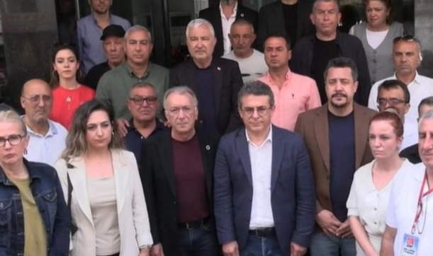 İzmir Barosu’ndan CHP’ye destek ziyareti