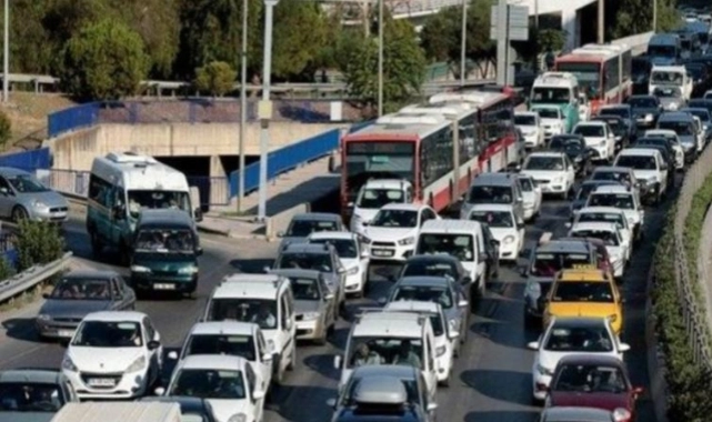 İzmir'de trafiğe kayıtlı araç sayısı belli oldu!