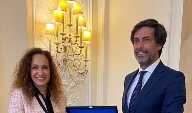 Yıldız Ünsal ‘Başkanlar Konferansı’nda: Avrupa Demokrasi Başkenti Cascais’te Karşıyaka’yı anlattı
