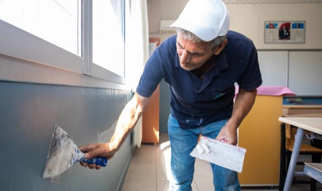 Narlıdere Belediyesi’nden okullara bakım onarım desteği