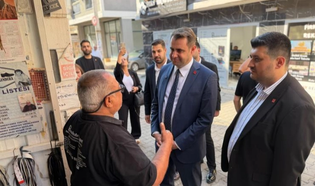 Başkan Güç Selvili Mahallesi Esnafını Ziyaret Etti