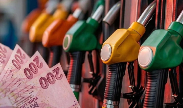 Benzine yeni zam yolda: Bu gece yarısı fiyatlara yansıyacak