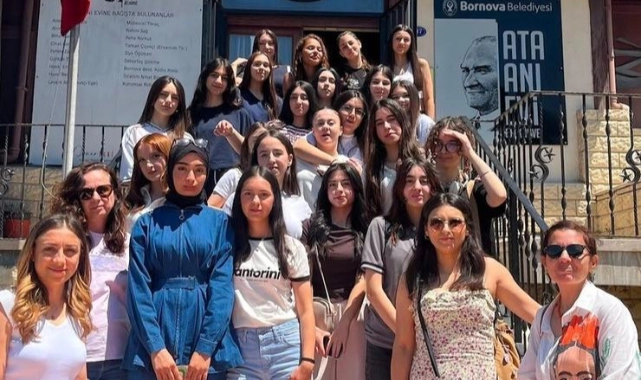 Bin liseli genç müzelerle tanıştı