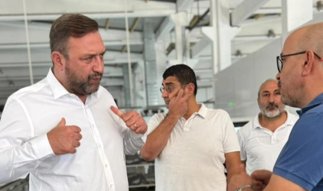 Gümrükçü Dikiş Makinesinin Başına Geçti: "Bu İktidar Dikiş Tutturamıyor, Ekonomiyi CHP İktidarı Toparlayacak!"
