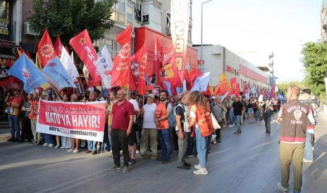 İzmir'de NATO protestosu: ‘Zirve, yeni savaş cepheleri yaratmaya hazırlanıyor’