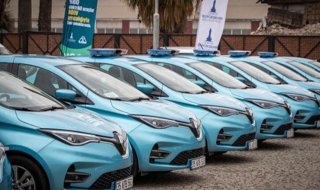 İzmir’in elektrikli araç filosuyla 25 milyon lira tasarruf