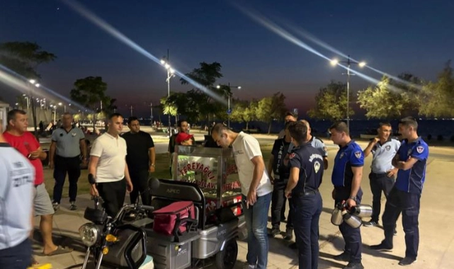 Karantina Parkı’nda izinsiz seyyar satışa ortak denetim