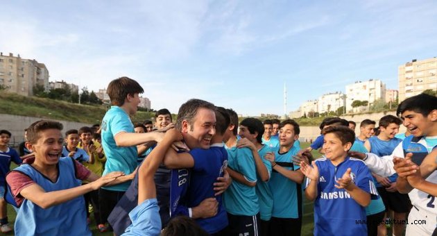  54 bin 400 Bucalı Sporla Buluştu