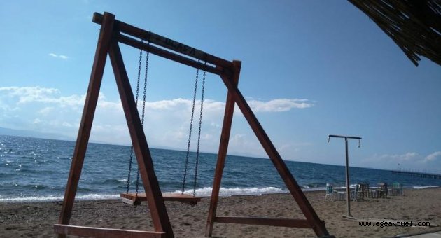Acı yüklü salıncak