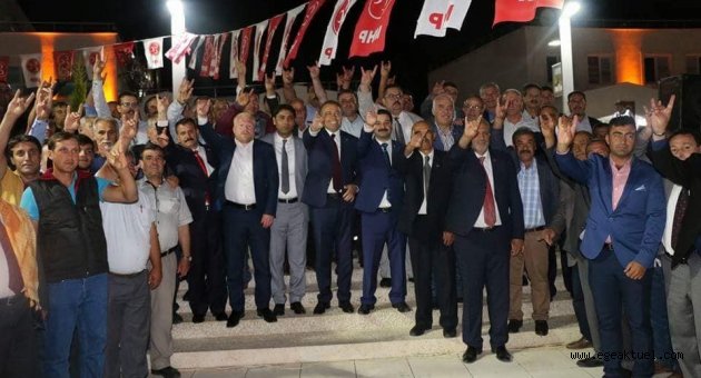 Adaya 400 araçlık karşılama  