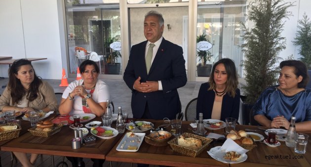  AK Parti İzmir İl Kadın Kolları seçim startını verdi