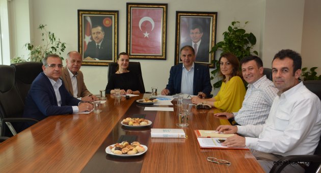 AK Parti İzmir milletvekilleri istişare toplantısında buluştu