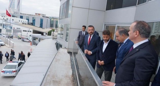 AK Parti İzmir'de balkon siyaseti