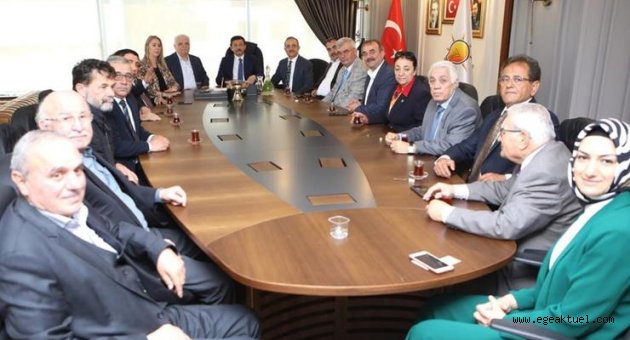 AK Parti İzmir'de yeni 'A Takımı' için 'özel' toplantı