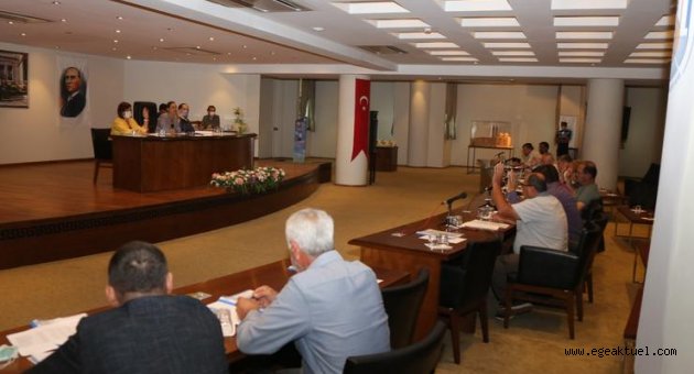 AK Parti ve MHP’li Meclis üyeleri tarihe geçti