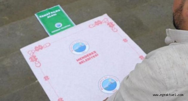 AK Partili Artcı'dan Menderes Belediyesi'ne logolu seccade tepkisi!