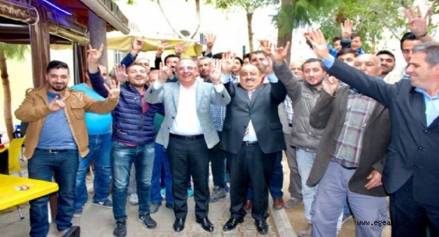 AK Partili Sürekli ülkücü gençlerle buluştu, o isimleri hatırlattı